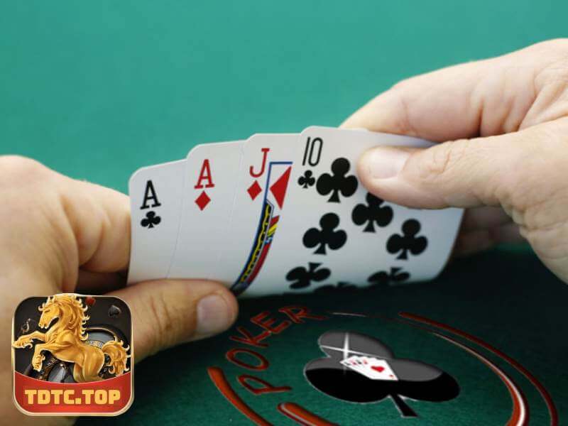 Chơi Bài Poker Omaha Tân Thủ TDTC Nên Biết